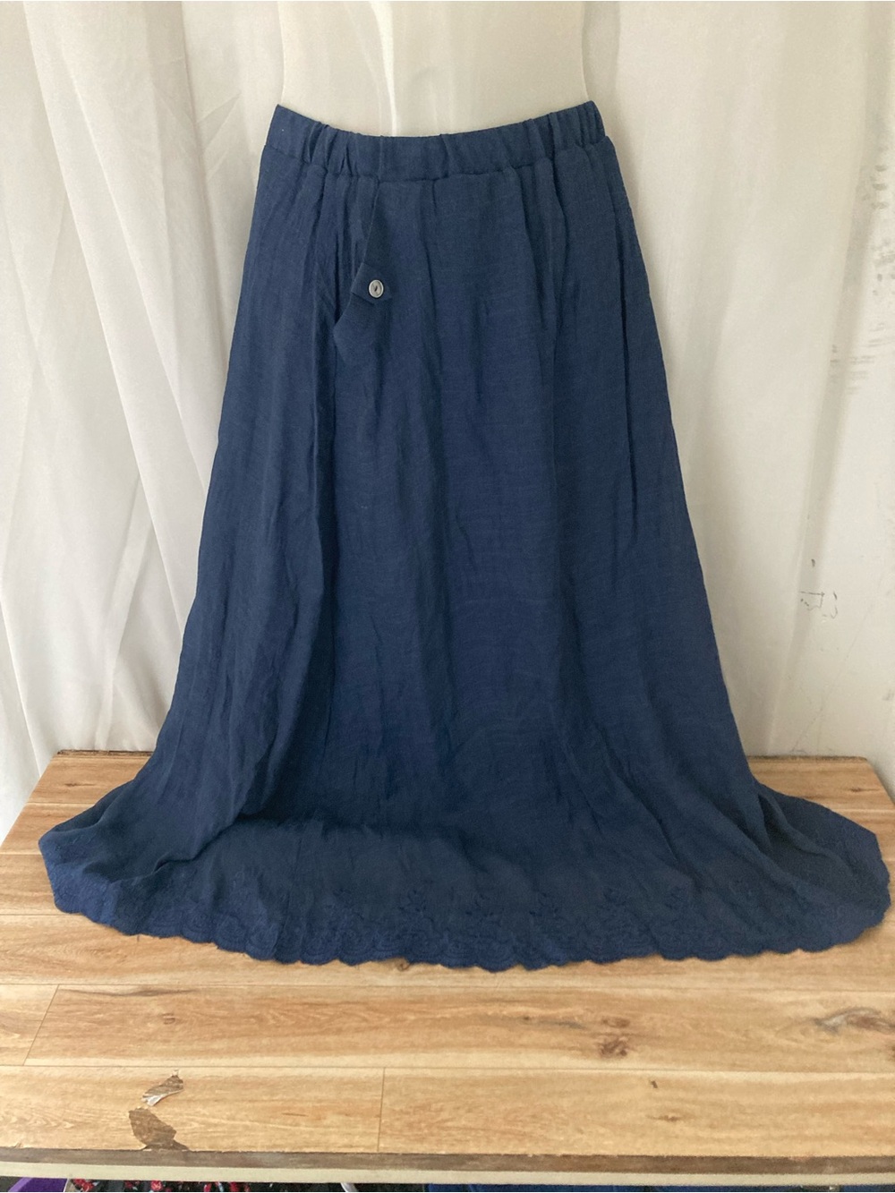 Claire France Navy Maxi Skirt Embroidered Hem Pull-On Size 14 NWT